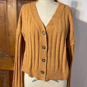 Mustard yellow sweater/ Women’s